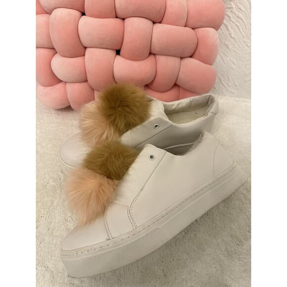 Sam Edelman Shoes - Sam Edelman Leya White Leather Tan Blush Faux Fur Pom Pom Sneaker Shoes Sz 8.5